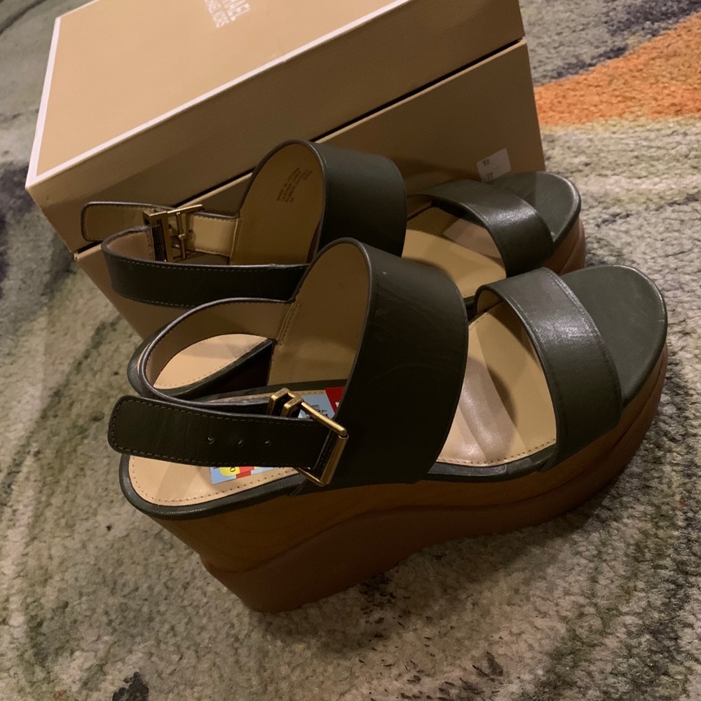 Michael Kors Rhett Wedge Leather - Picture 4 of 4